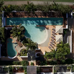 **** Aparthotel Seachange Coolum Australia