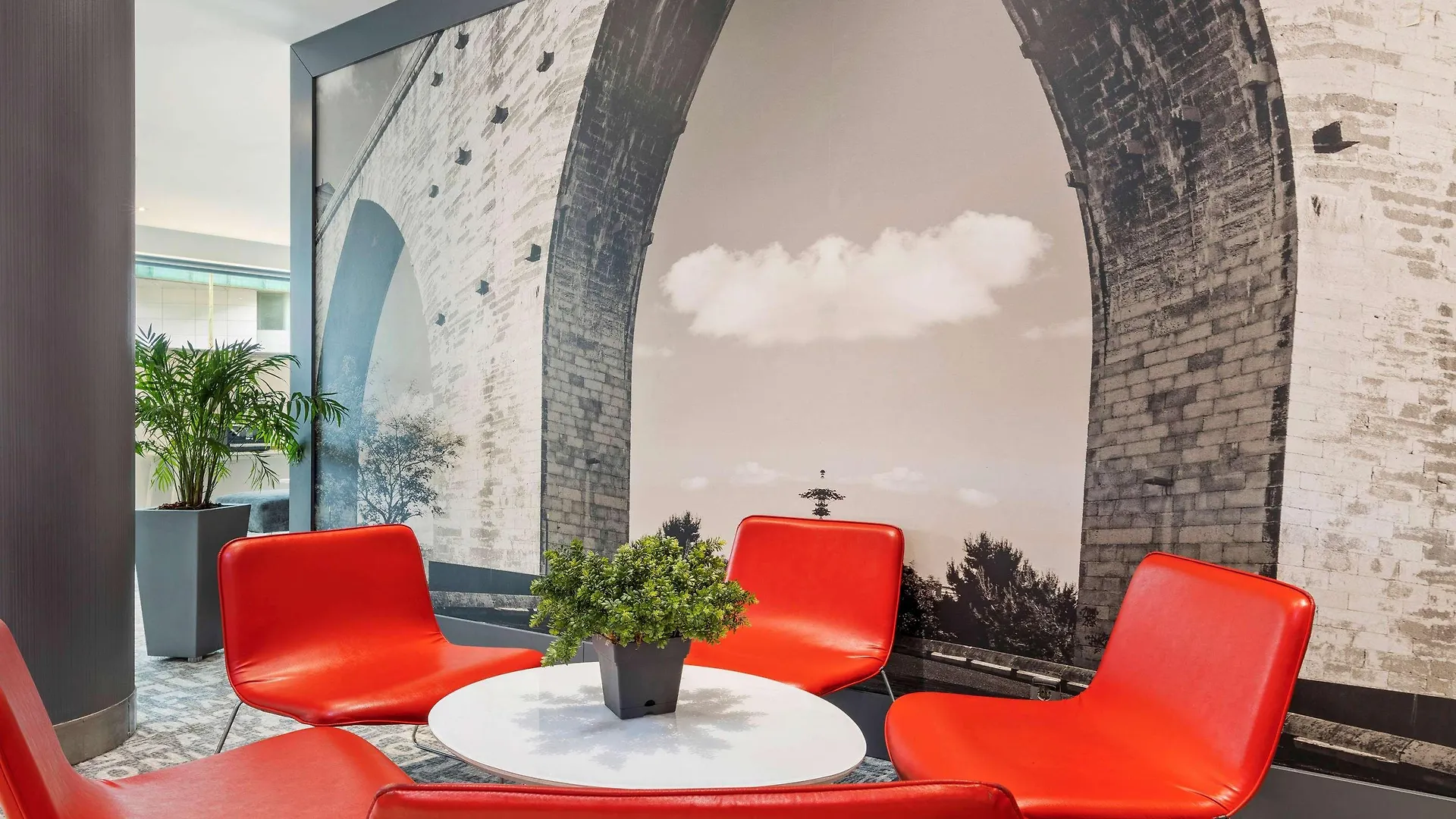 Hotel Mercure Lisboa 4*,