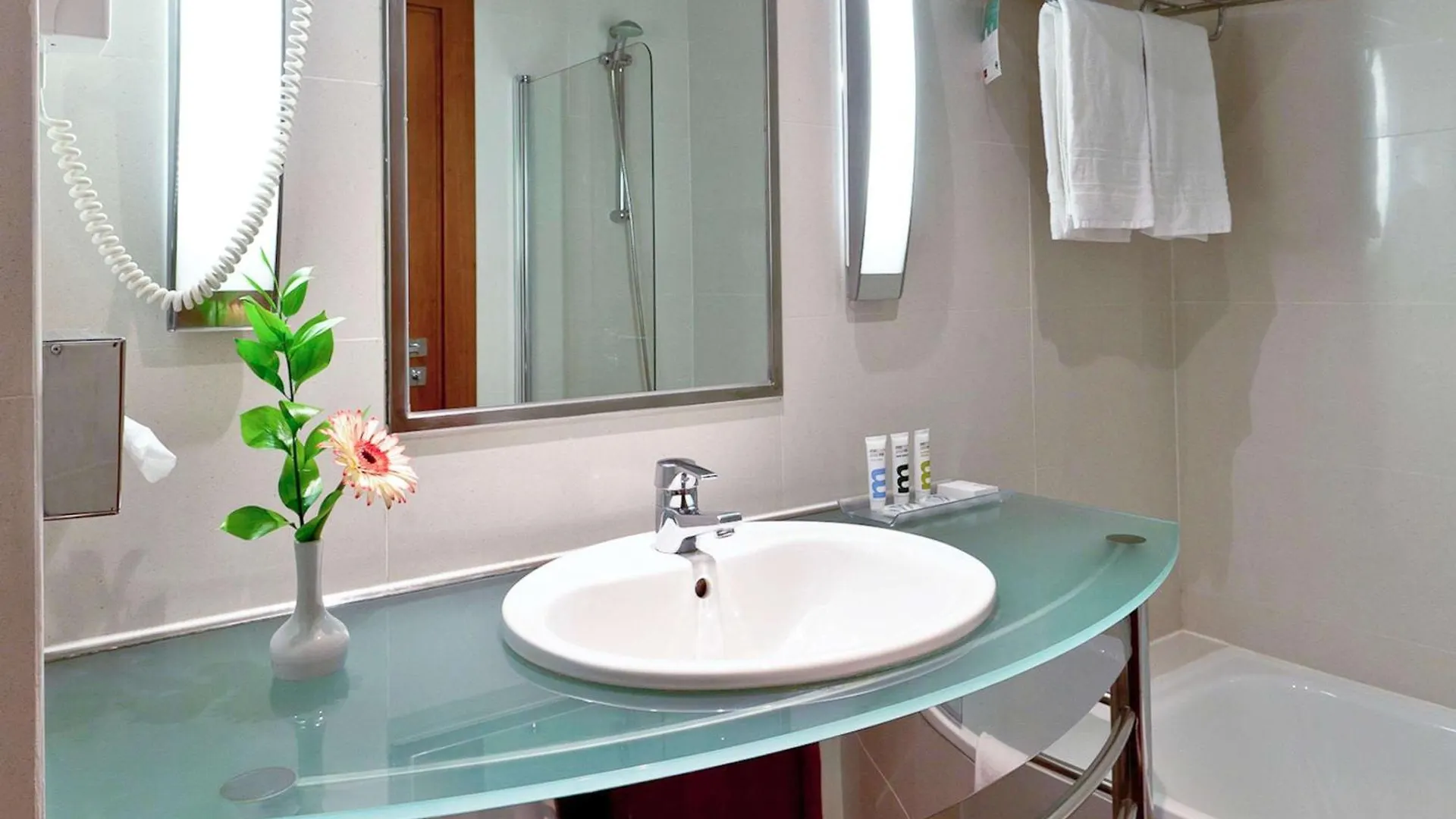 ****  Hotel Mercure Lisboa Portugal